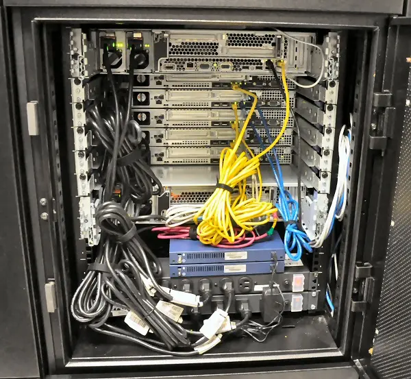 Network infrastructure and datacenter installation
